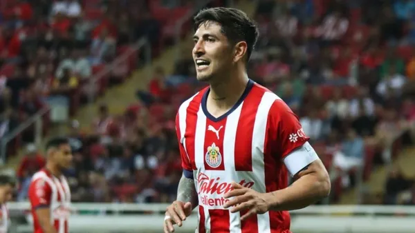 Leonardo Suárez no sería titular ante Chivas en el Clásico Nacional.