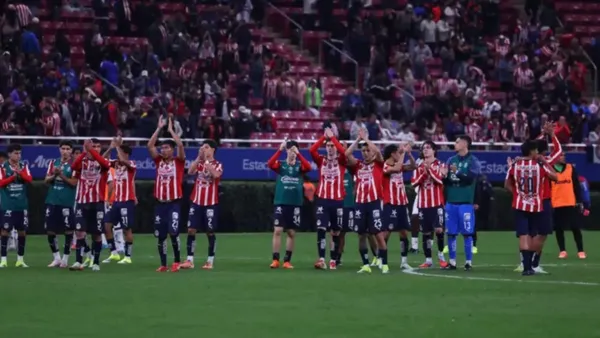 Los jugadores que podrían dejar Chivas.