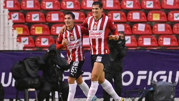 Los seguidores de de Chivas consideran que Sebastián Pérez Bouquet merece ser titular.