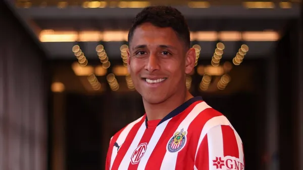 Luis Romo revelo la razón por la que decidió jugar para Chivas | Foto: X @chivas