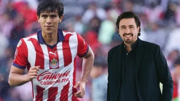 Macías en un partido con Chivas y Amaury Vergara