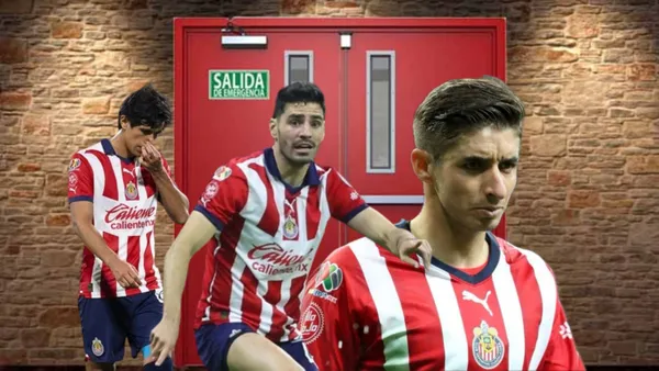 Macías, Pollo y Cone en la puerta de salida