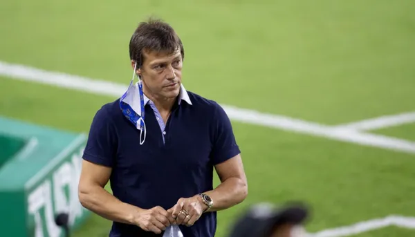 Matías Almeyda ofreció una entrevista para un canal de televisión y habló del Rebaño.