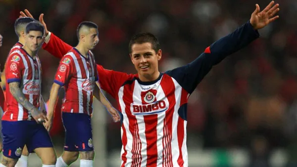 Mensaje de Chicharito de camino a Guadalajara