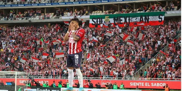 Mientras Alexis Vega se esconde tras la forma en la que pedían perdón los verdaderos ídolos de Chivas