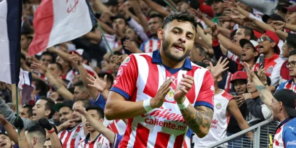 Mientras vega sigue siendo de los más criticados, el gesto del delantero con un aficionado rojiblanco