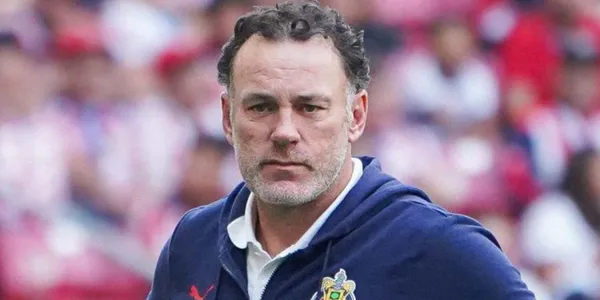 Milito en partido. Foto: Chivas