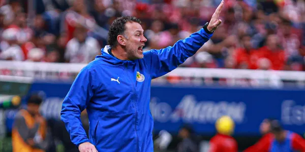 Milito en partido. Foto: TV Azteca