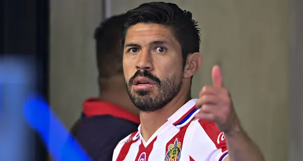 Oribe Peralta es una historia de ingrata recordación en el chiverío. El que le dijo que era un pobre pende…