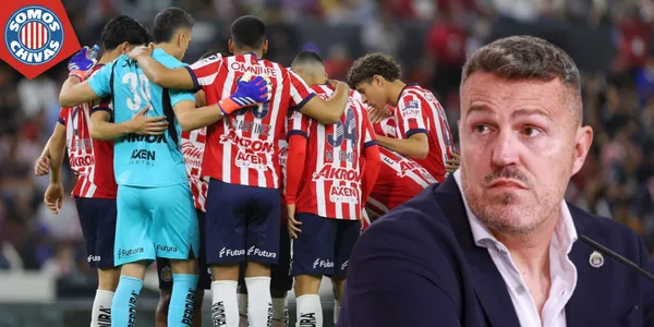 Óscar García y plantilla de Chivas (Fuente: MEXSPORT)