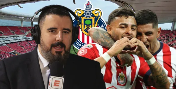 Para Álvaro Morales, a Víctor Guzmán le estaría afectando jugar con Alexis Vega en Chivas.