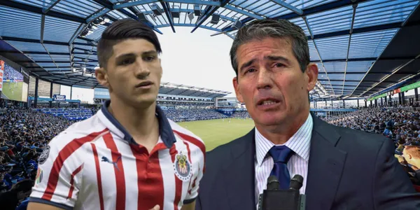 Para el histórico Eduardo de la Torre, Chivas debe olvidarse de Alan Pulido y buscar a este delantero.