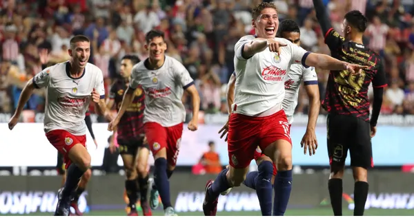 Pese al gran momento de Luis Olivas varios que ni siquiera juegan ganan más que el defensor.