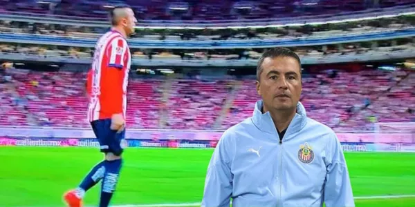 Piojo abandonando el partido y Arturo Ortega/FOTO: Chivas