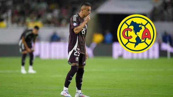 Piojo con la selección mexicana y el escudo de América