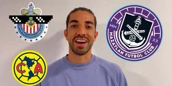 Pizarro con escudos de Mazatlán, Chivas y América/FOTO: Marca