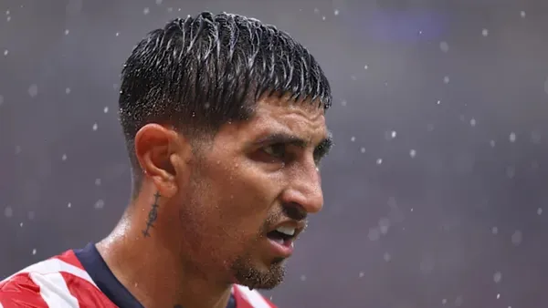 Pocho Guzmán no ha podido jugar en lo que va del 2025 | Foto: 90min