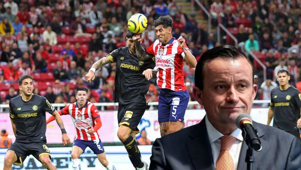 Pocho Guzmán peleando un balón vs Toluca y Mikel Arriola