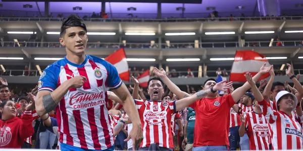 Pulido con afición de Chivas/FOTO: Chivas en Inglés