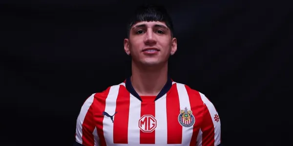 Pulido en presentación. Foto; Chivas