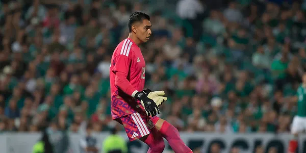 Rangel vs Uruguay. Foto: Chivas