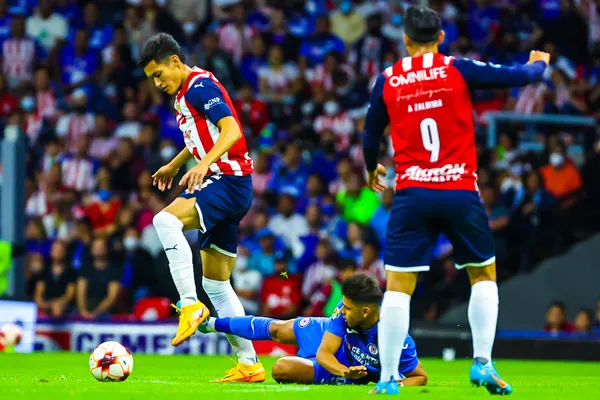 Ricardo Cadena aprovechó su oportunidad y consiguió el triounfo con el Guadalajara.