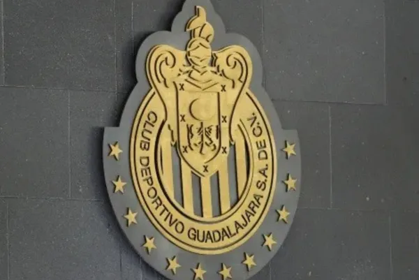 Ricardo Peláez aseguró que Chivas busca consolidar a los jóvenes del plantel.