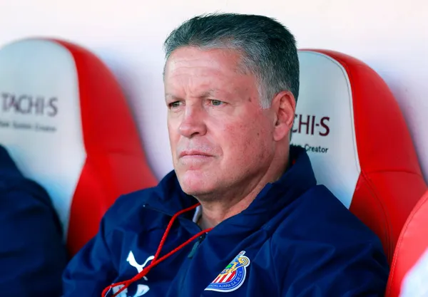 Ricardo Peláez desperdició la oportunidad de trascender como directivo de Chivas