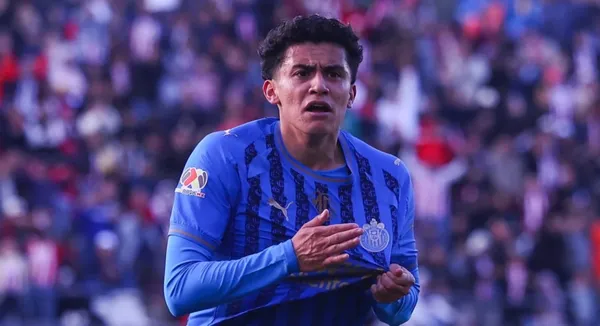 Richard Ledezma vive el mejor momento de su carrera: brilla con Chivas