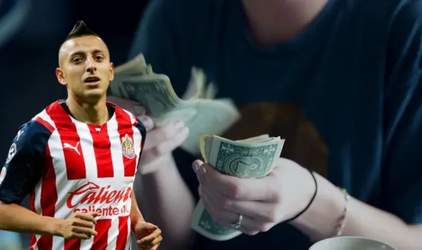 Roberto Alvarado Chivas de frente, de fondo un hombre contando dinero / Free Pick
