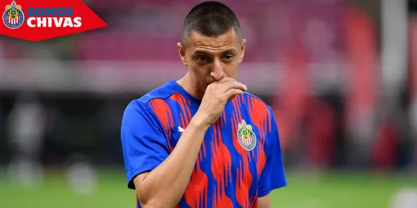 Roberto Alvarado en Chivas (Fuente: MEXSPORT)