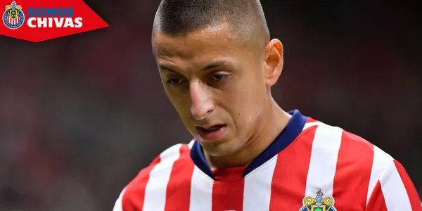 Roberto Alvarado en Chivas (Fuente: MEXSPORT)