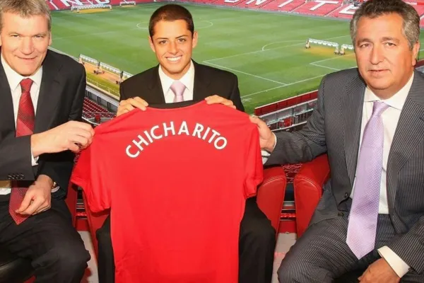 Se cumplen 12 años del día que se anunció la salida del "Chicharito" de las Chivas.