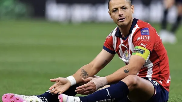 Todavía no logran entenderlo, el motivo por el que Chicharito no logra brillar en Chivas