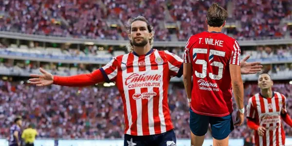 Wilke con Cowell y Piojo/:FOTO: Récord