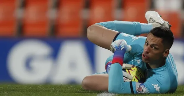 Leyenda de Chivas pide quitar a Raúl Rangel de la titularidad