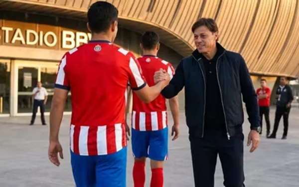 Matías Almeyda con dos jugadores de Chivas (ilustración generada con IA)