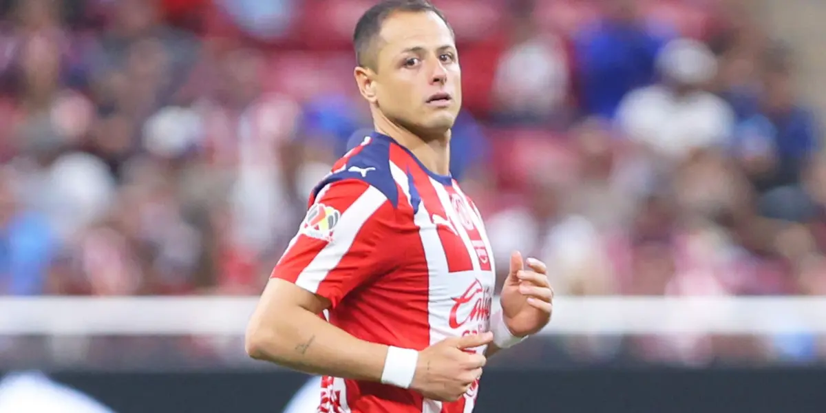Por fin volvió a jugar el Chicharito Hernández y así lo recibió la afición de Chivas