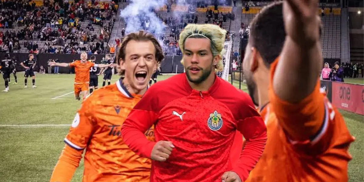 Con Cowell como figura