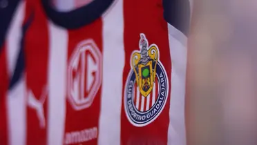 Jersey colgado. Foto: Chivas