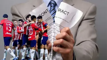 Jugadores de Chivas delante de un contrato roto