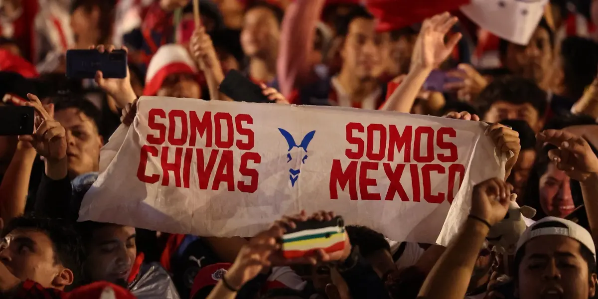 Afición en partido. Foto: Chivas