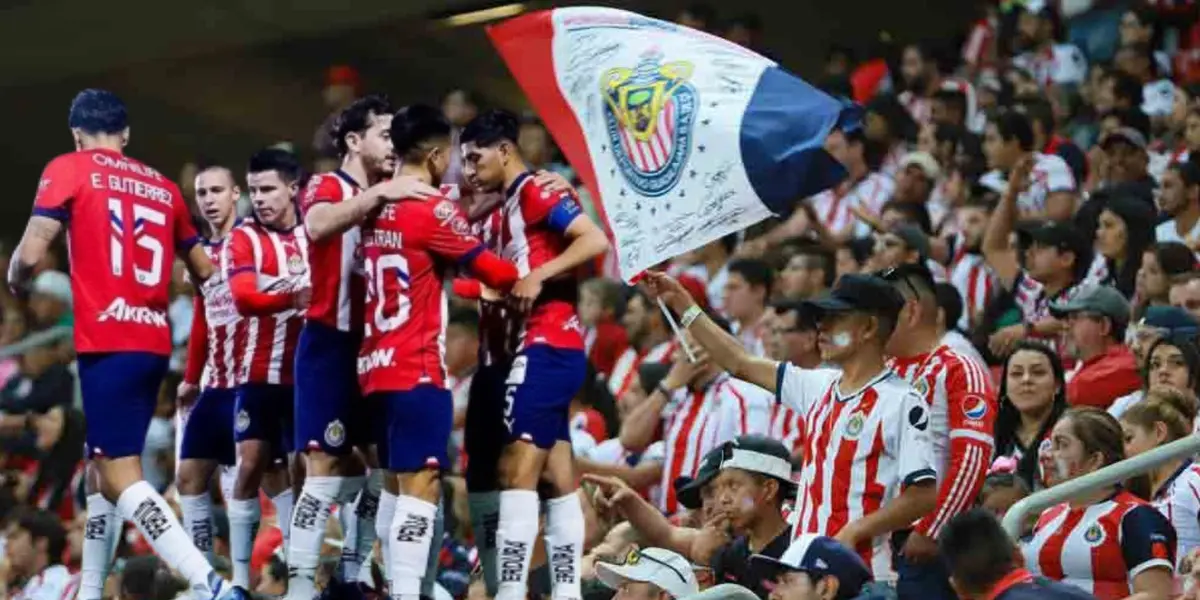 Afición y jugadores de Chivas