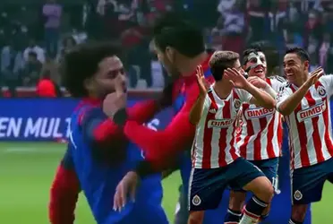 Al más puro estilo de César Huerta y el Pollo Briseño, los 2 ex rojiblancos que casi llegan a los golpes