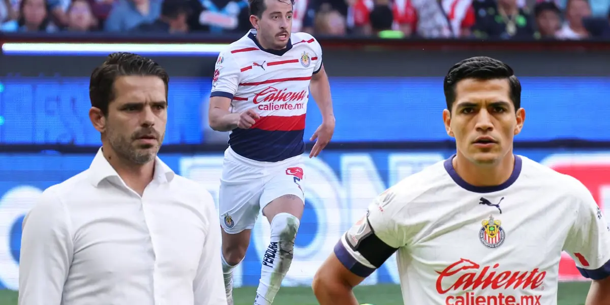 Alan mozo conduciendo el balón y gago y Chapo