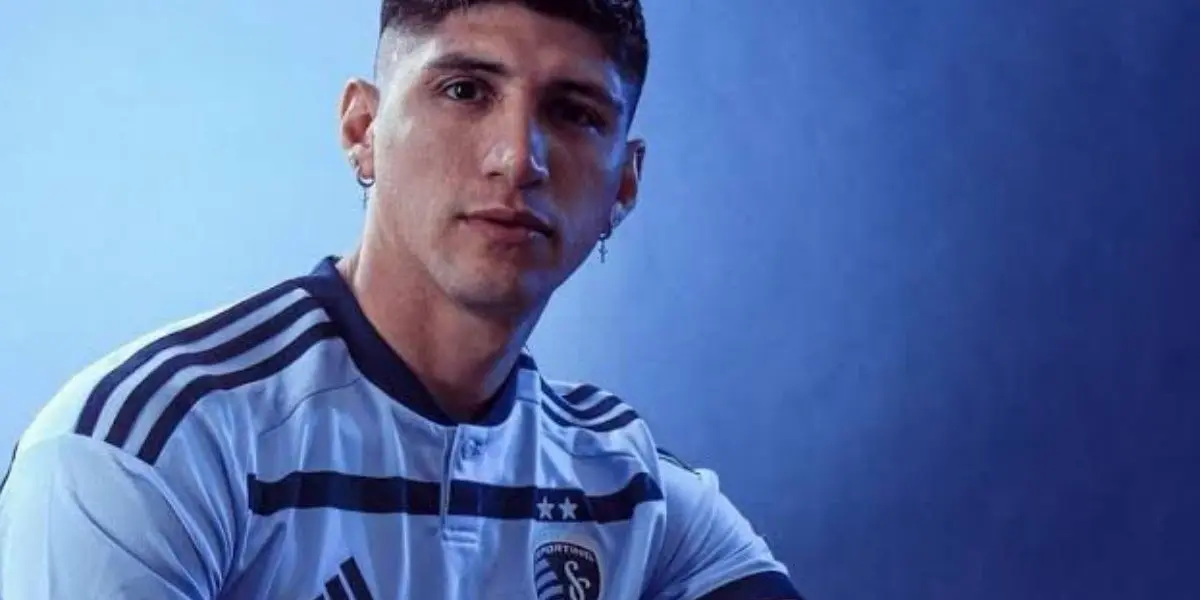 Alan Pulido busca retirarse en Chivas, pero no tiene prisa en el retiro