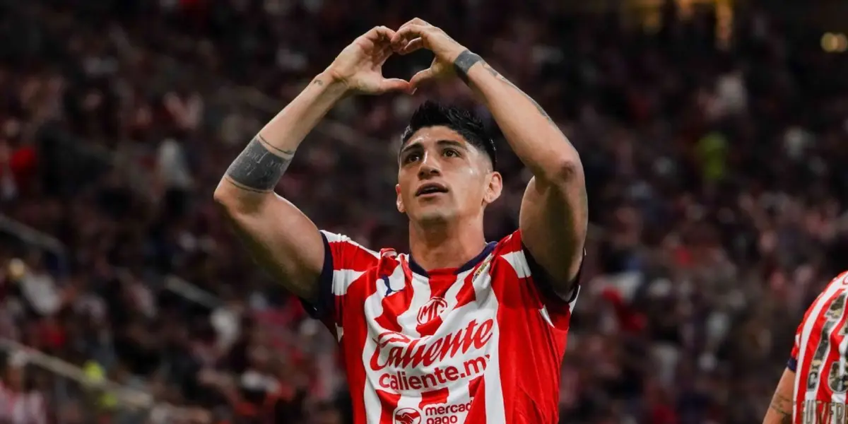 Alan Pulido en Chivas (Fuente: MEXSPORT)