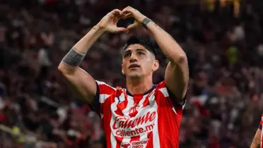 Alan Pulido en Chivas (Fuente: MEXSPORT)