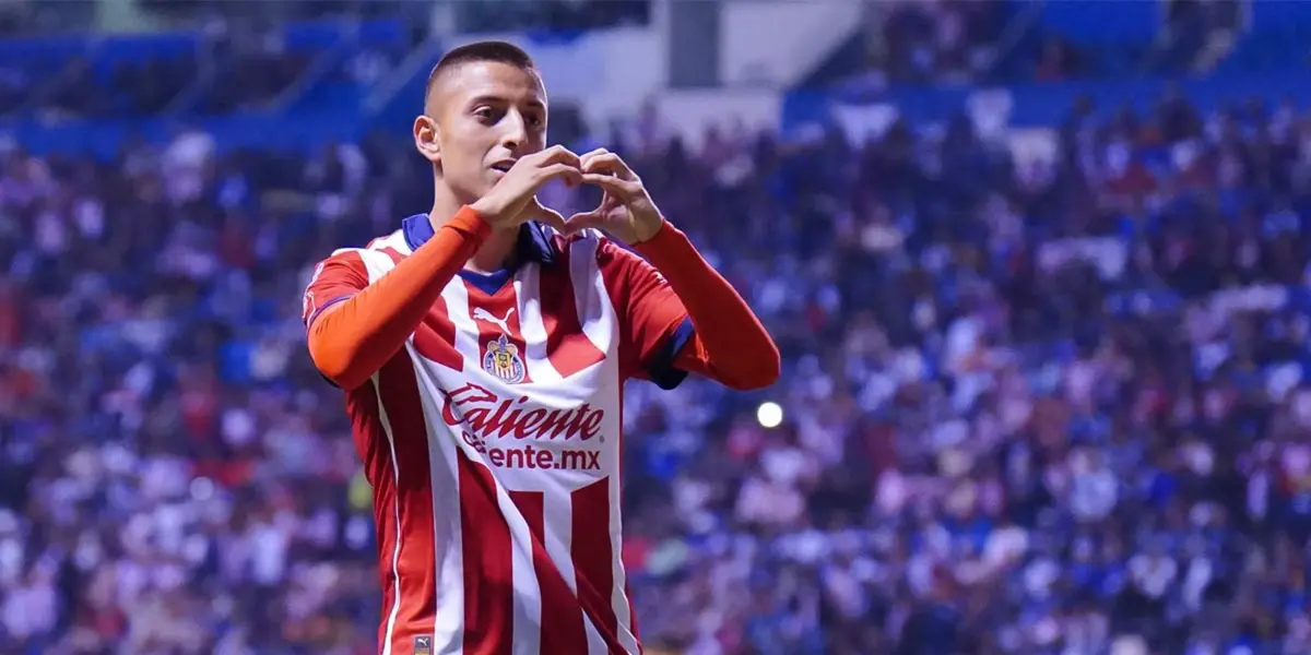 Alvarado en partido. Foto: TV Azteca