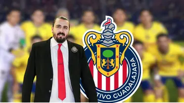 Amaury con el escudo de Chivas y jugadores de América/FOTO: ESPN
